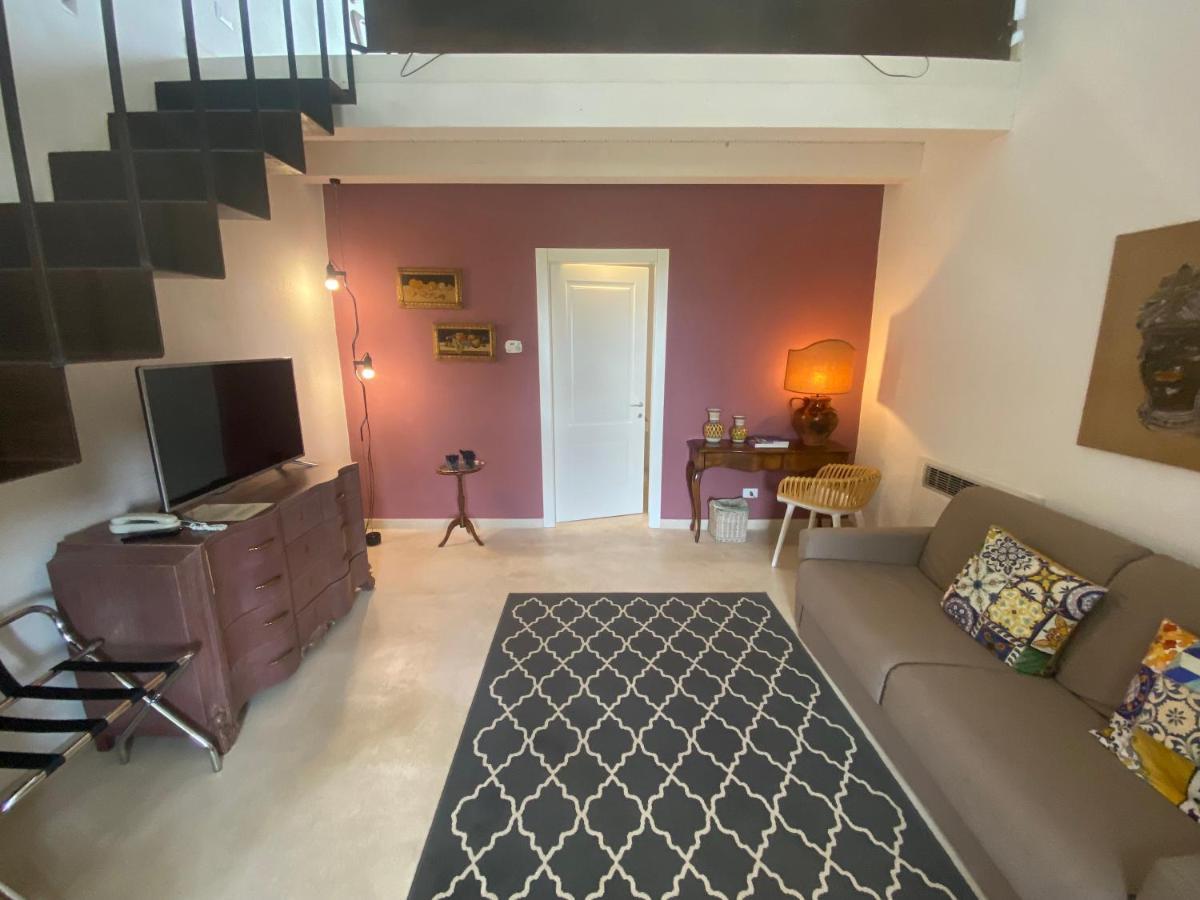 Scilla Maris Charming Suites มาร์ซาเมมี ภายนอก รูปภาพ